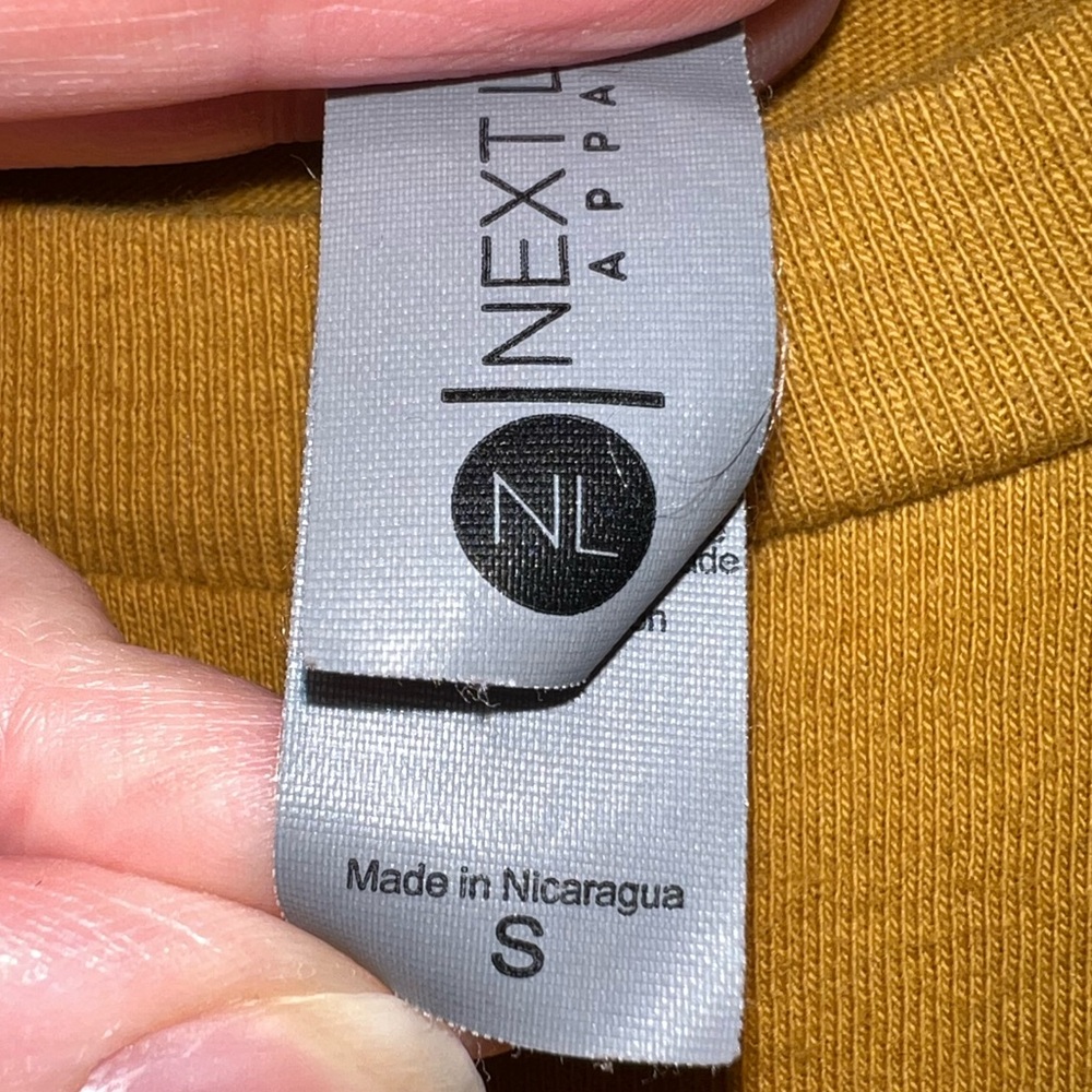 Band Tee🫶 - Picture 2 of 4